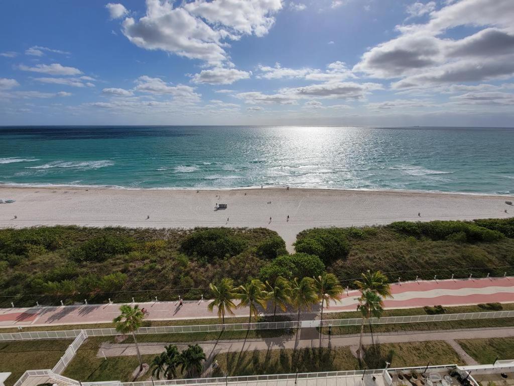 Coconut Grove Green Day'S Miami Exterior photo